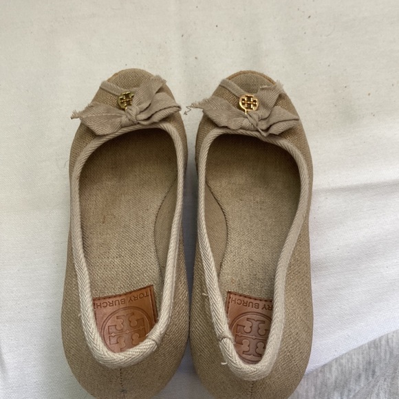 Tory Burch Jackie peep toe canvas beige espadrille wedge heel size 7.5 - Picture 7 of 12